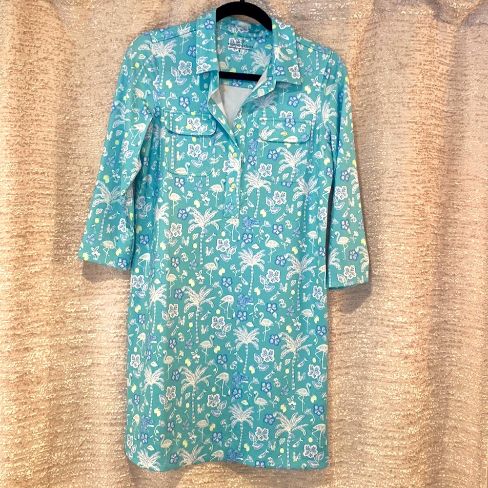 Never worn- Vineyard Vines women’s collard dress